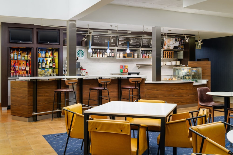 Food & Drinks 3, Courtyard by Marriott Columbus Worthington, Franklin