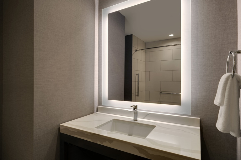 Bathroom 4, Hyatt House LAX/Century Blvd, Los Angeles