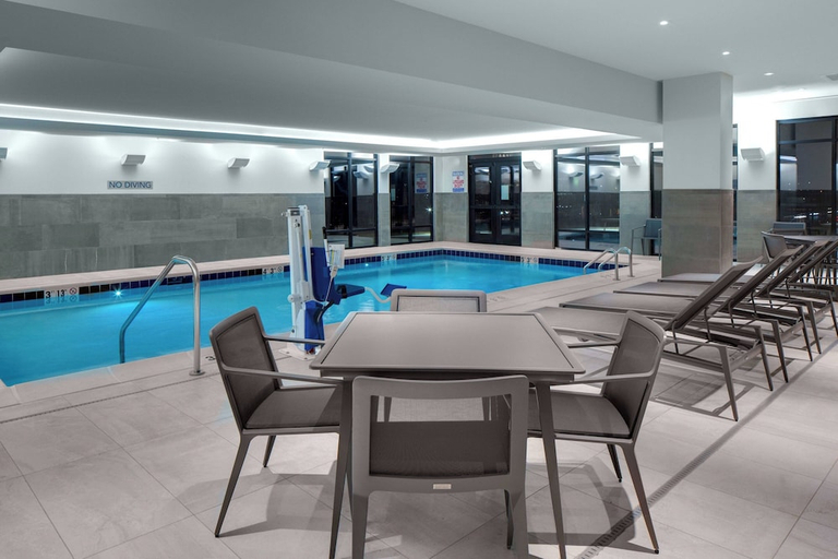 Sport & Beauty, Courtyard by Marriott Jefferson City, Cole