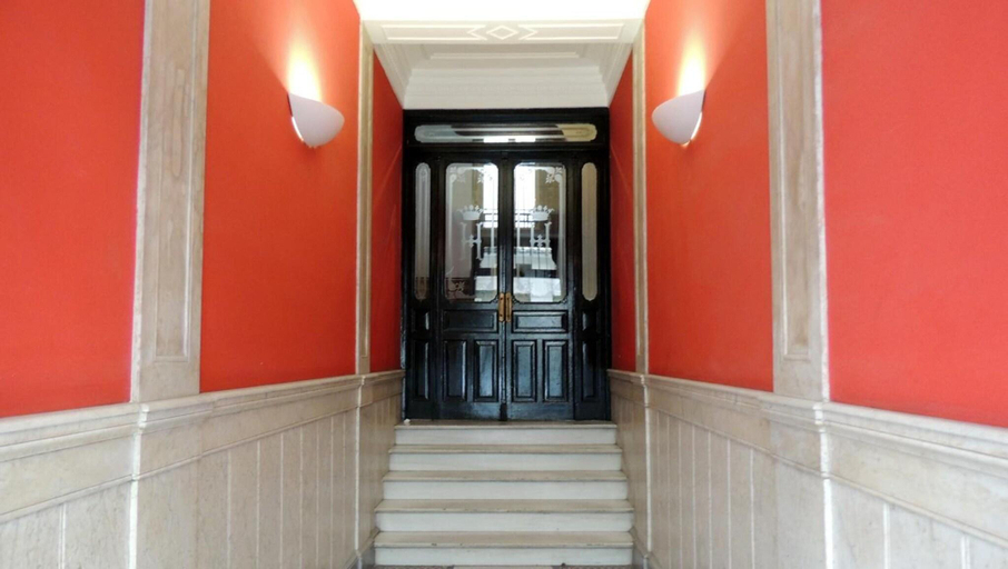 Public Area 2, Hostal Cervantes, Madrid