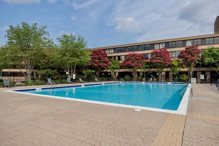 Sport & Beauty, Solomons Inn Resort & Marina, Calvert