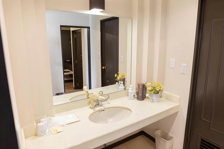 Bathroom 3, Nami No Ue Crystal Hotel, Naha