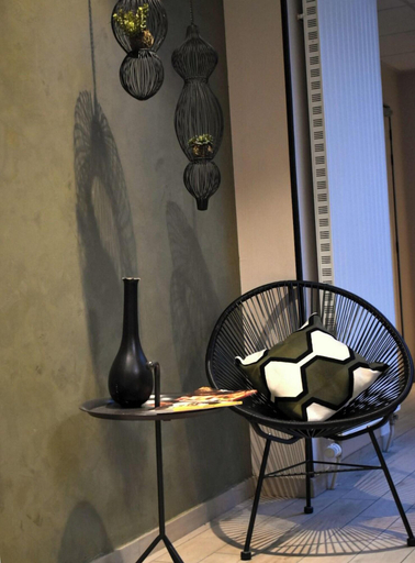 Public Area 3, Urbaneva, Côte-d'Or