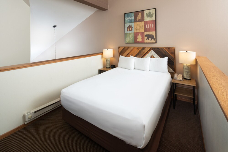 Bedroom 2, Timber Ridge Lodge and Waterpark, Walworth