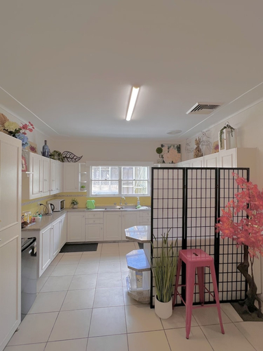Food & Drinks, North Ryde Guest House, Sydney