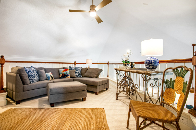Living area 4, Tranquil Coastal Home With Ocean Views, Beach Access, Balcony & Shared Pool, Nassau