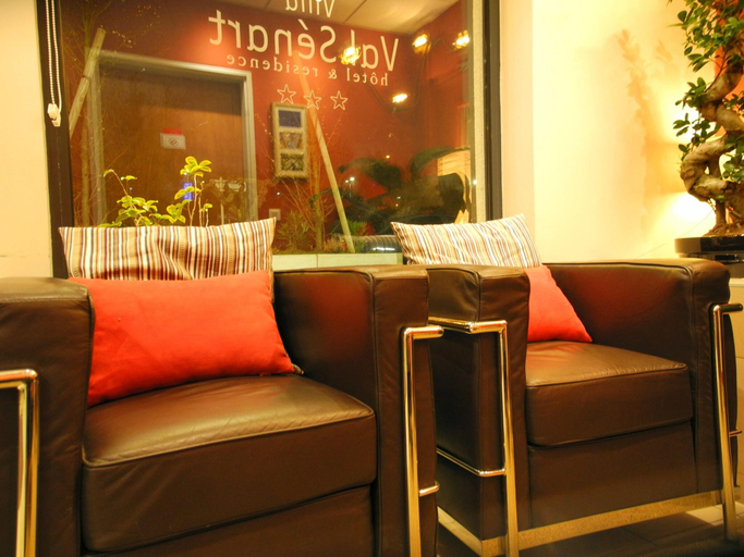 Public Area, Villa Val Senart 1ere Avenue, Essonne