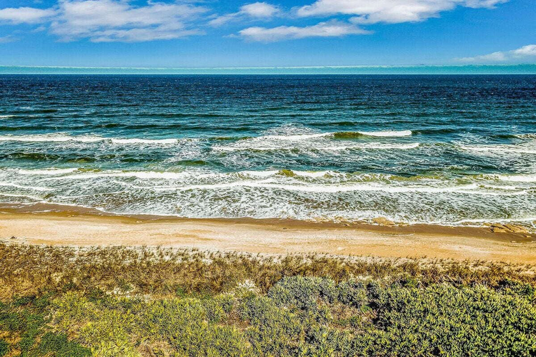 Beach 4, Oceanfront Condo With Large Patio, Direct Water Access, Pool, Central AC, & W/D, Flagler