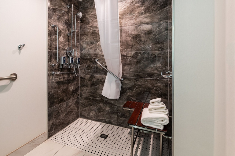 Bathroom 4, Four Points by Sheraton Atlanta Airport West, Fulton