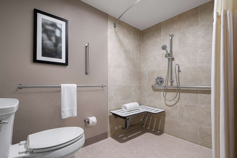 Bathroom 4, The Alloy King of Prussia - a DoubleTree by Hilton, Montgomery