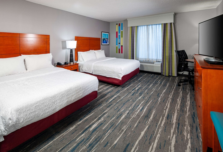 Bedroom 3, Hampton Inn & Suites Mobile I-65 @ Airport Blvd., Mobile