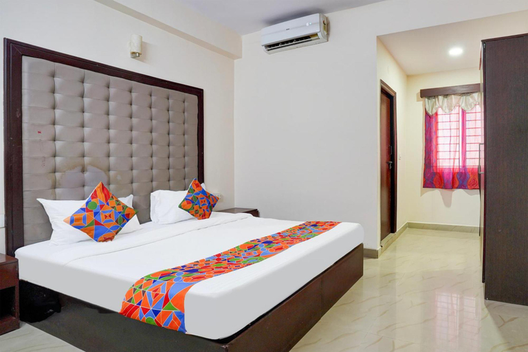 Bedroom, THE LEO GRAND HOTEL, Bangalore