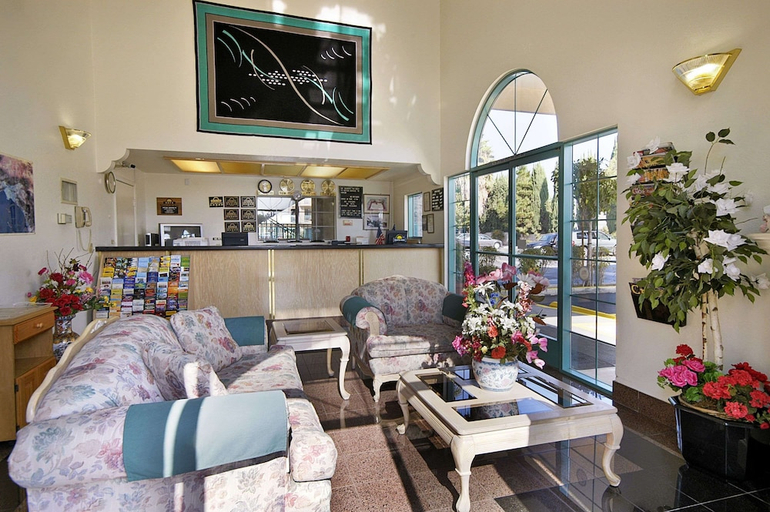 Public Area, Days Inn by Wyndham Riverside Tyler Mall, Riverside