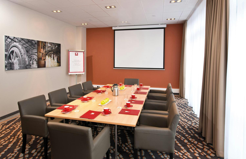 Others 2, Leonardo Hotel Voelklingen, Regionalverband Saarbrücken