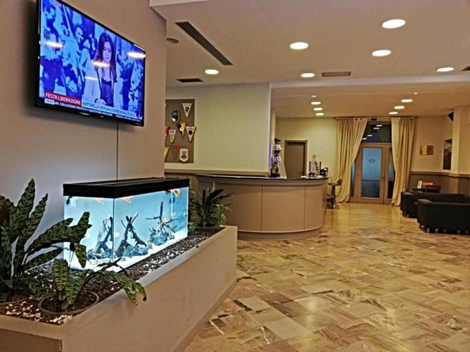 Public Area 3, Touring, Ancona