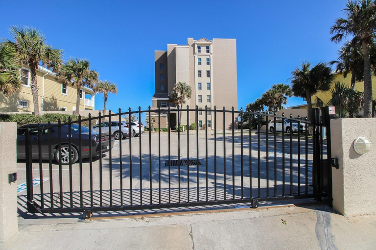 Exterior 4, Palm House 3A, Volusia