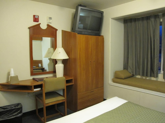 Bedroom 3, Microtel Inn & Suites by Wyndham Eagle River/Anchorage Area, Anchorage