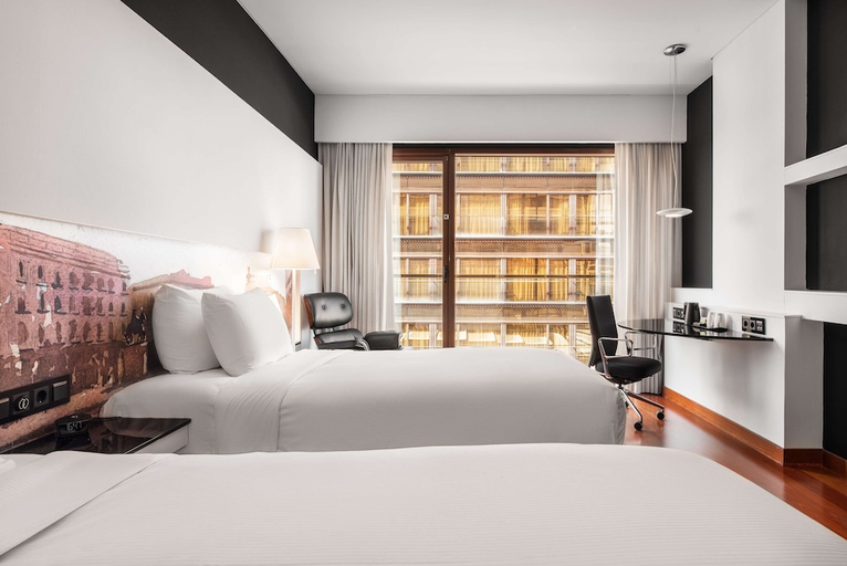 Bedroom 2, Hilton Madrid Airport, Madrid