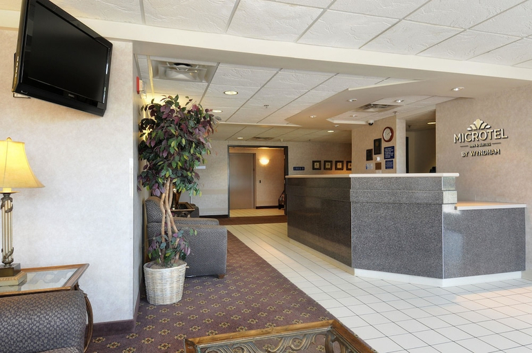 Public Area, Microtel Inn and Suites by Wyndham MSP Airport Bloomington, Hennepin