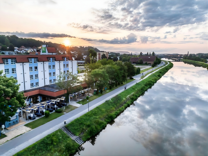 Exterior & Views 2, ibis Styles Regensburg, Regensburg