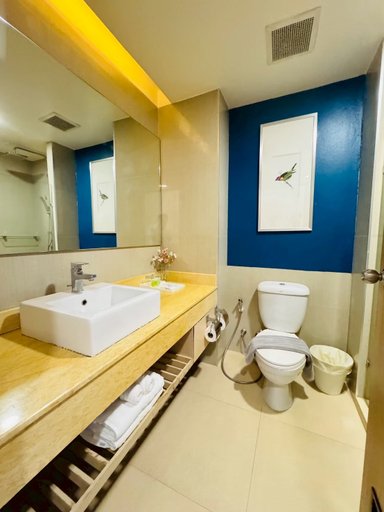 Aspira Petchkasem Room Type - Premier King Room with Balcony