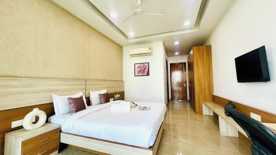 Room 2, Shree Hotel and Banquets Gurgaon, Gurgaon