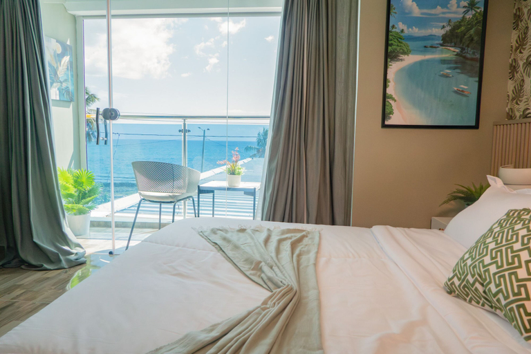 Room 4, mangala fuangala, Santo Domingo Este