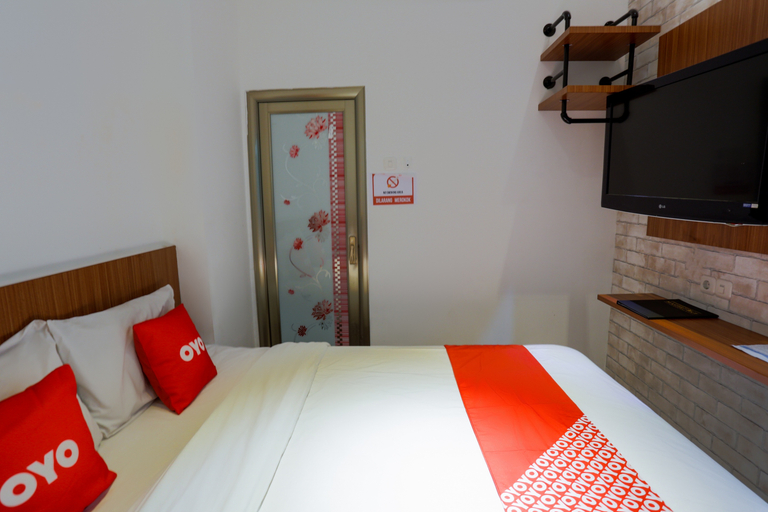Bedroom 5, Hotel O Point Inn, West Jakarta