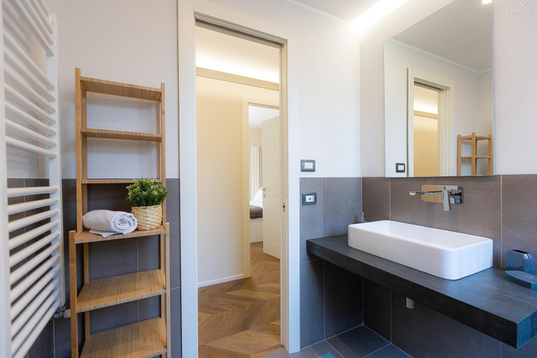 Bathroom 2, Rental in Rome Aurelia Sunset Penthouse, Roma