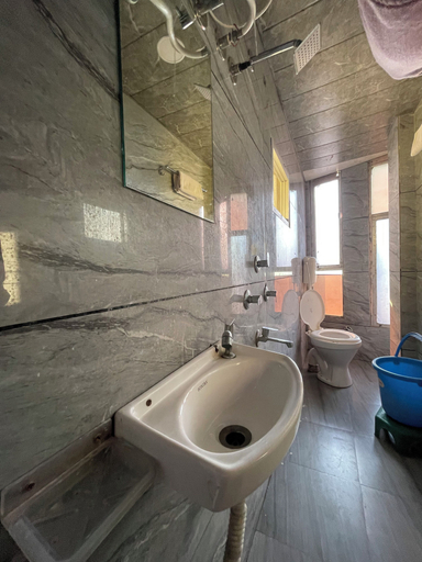 Bathroom 4, LOTO HOTEL MAHAKAL Ujjain Tower Chowk, Ujjain