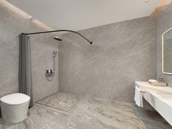 Bathroom 4, voco CHENGDU CHUNXI ROAD by IHG, Chengdu