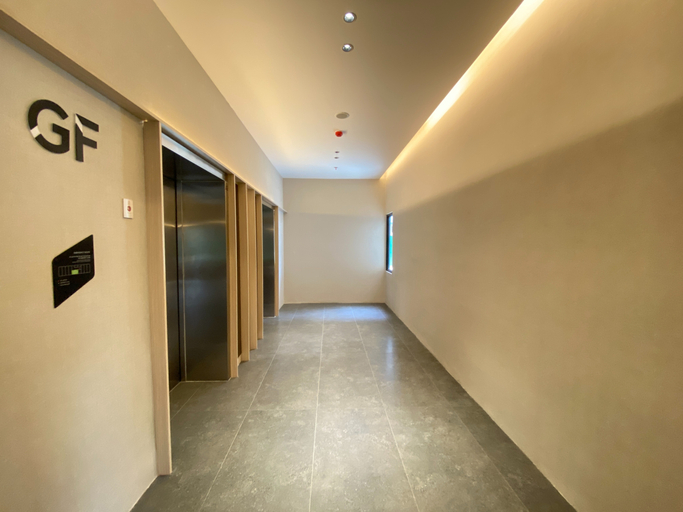 Exterior 5, Compact Look Studio at Meikarta Apartment By Travelio, Cikarang