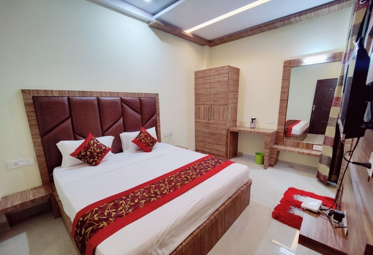 Room 5, hotel nandini palace, Varanasi