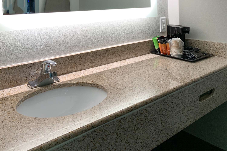 Bathroom 4, Knights Inn - Nashville, TN, Davidson