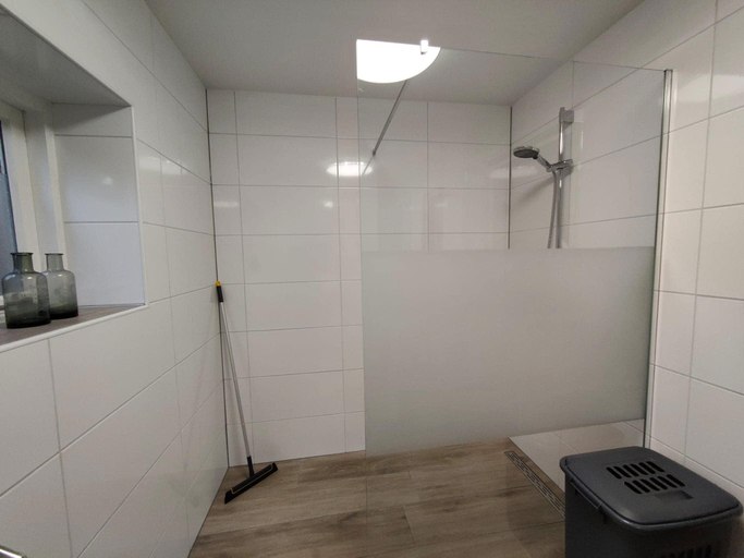 Bathroom 3, Spacious holiday home near with sauna, Barneveld
