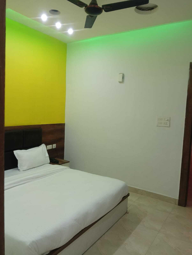 Room 3, Chanakya Palm, Mathura