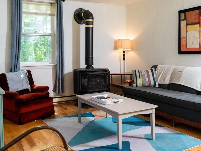 Living area 3, Falcon Retreats, Lanark