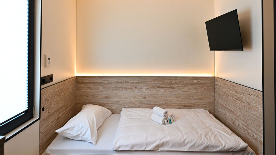 Bedroom 4, Roatel Emden A31, Emden