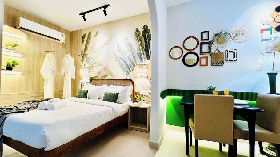 Room 5, Shree Hotel and Banquets Gurgaon, Gurgaon