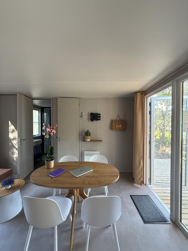 Dining 3, Calella Camping(Naturiste), Haute-Corse