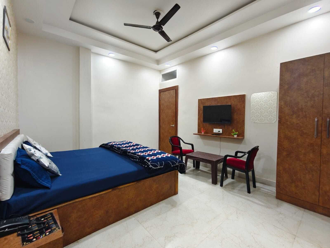 Room 4, Aditya Guest House, Varanasi
