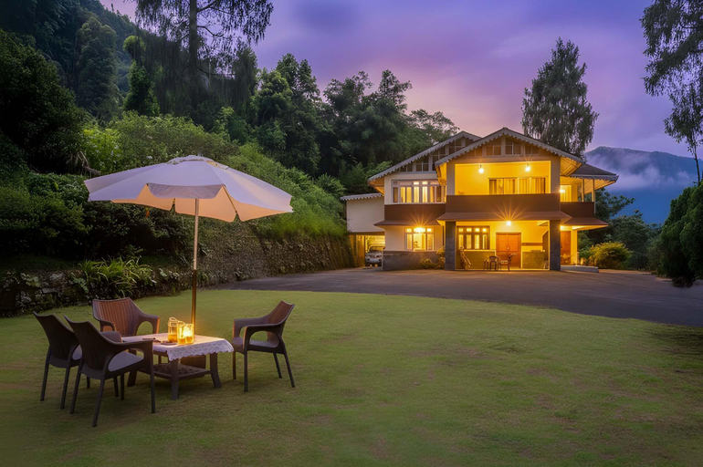 Exterior & Views