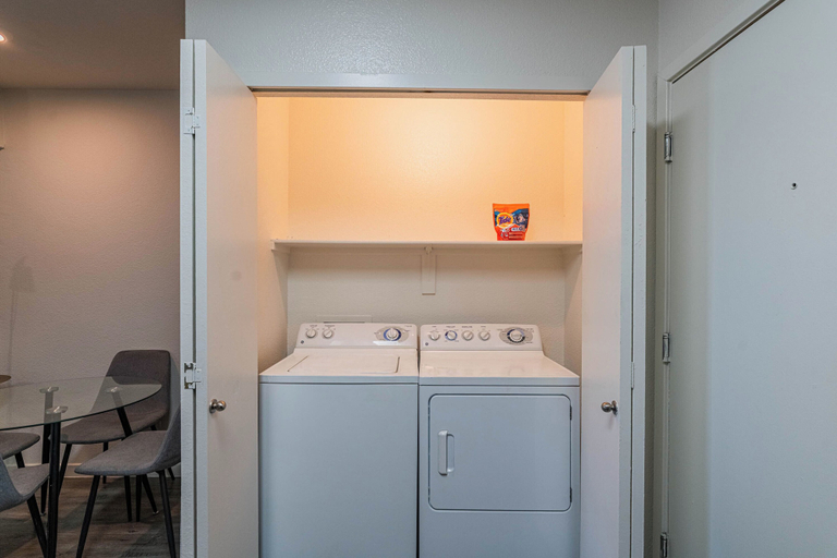Laundry, Access 2001, Maricopa