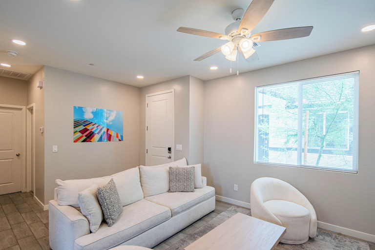Living area 4, The One 313, Maricopa