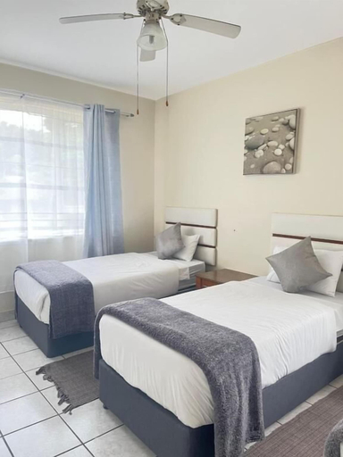 Room 2, Frere Hill Guesthouse, eThekwini