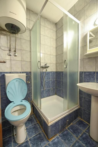 Bathroom 5, HOSTEL IZVOR