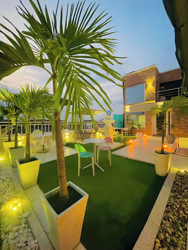 Outdoor dining 4, Zeta Haven Apartment, AbujaMun