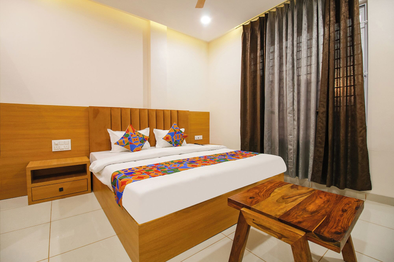 Room 2, The Gravity Inn, Indore