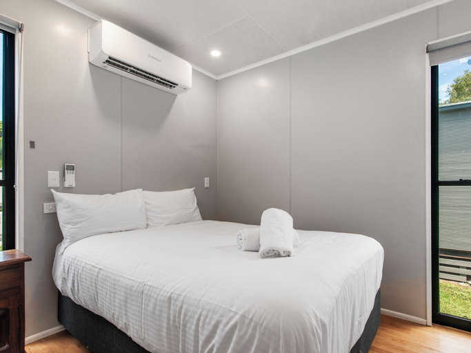 Bedroom 3, BIG4 Townsville Gateway Holiday Park, Oonoonba-Idalia-Cluden