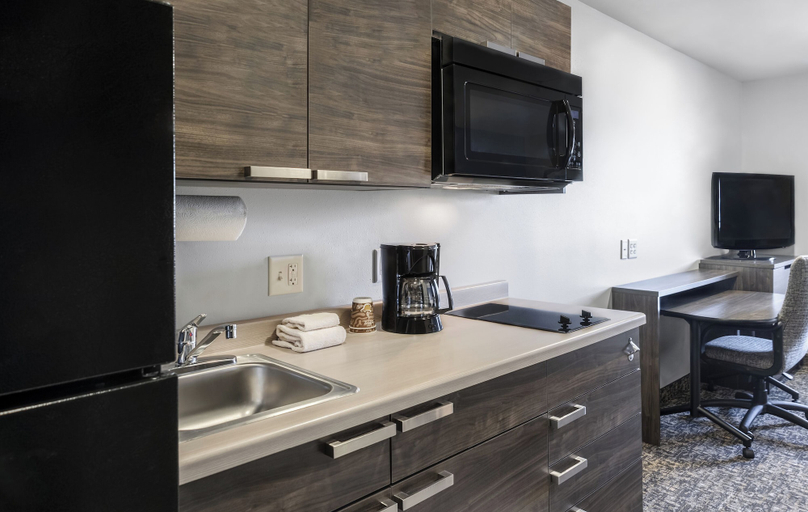 Private kitchen, My Place Hotel - Port Charlotte, Charlotte